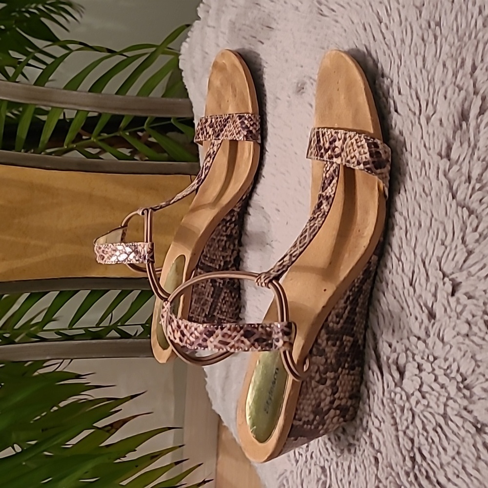 Python Print Wedge Sandals ❤️ - Picture 2 of 6